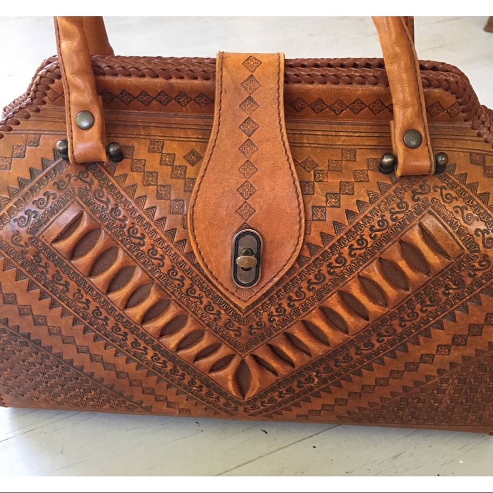 πSOLDπ Vintage Tooled Leather Bag - Picture 3 of 8